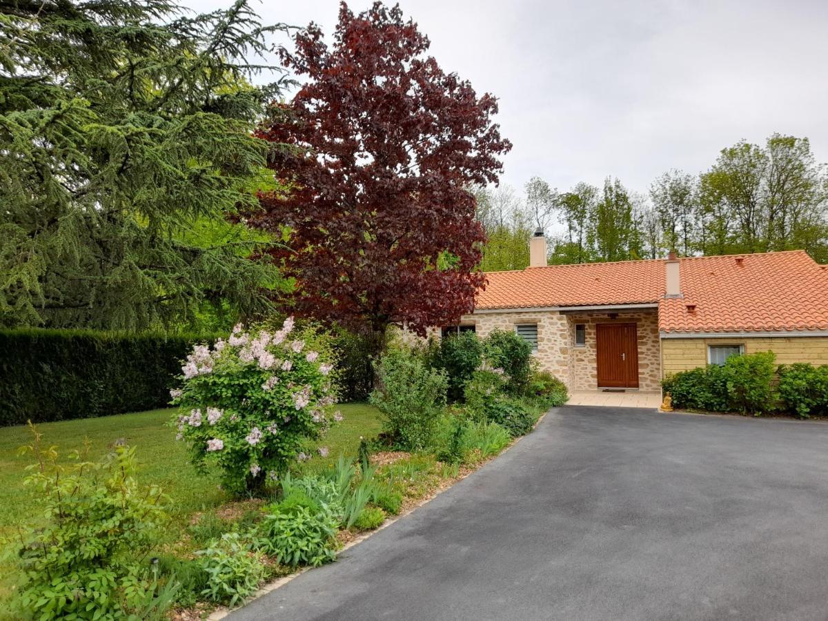 A L'Oree Du Cedre Hotel Pouzauges Luaran gambar